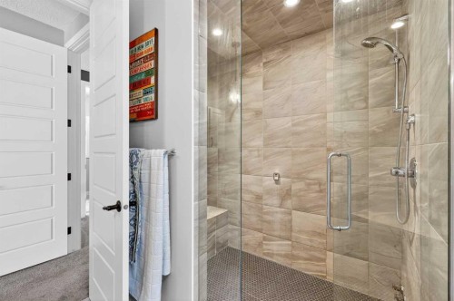 90 Cranbrook Hill Se, Calgary, AB - Indoor Photo Showing Bathroom