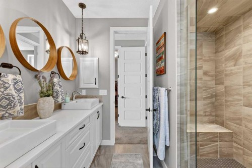90 Cranbrook Hill Se, Calgary, AB - Indoor Photo Showing Bathroom