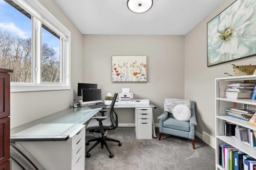 90 Cranbrook Hill Se, Calgary, AB - Indoor Photo Showing Office