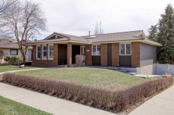 1304 Norfolk Drive NW Calgary, AB T2K 5P3