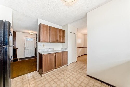 619 Maryvale Way Ne, Calgary, AB - Indoor Photo Showing Kitchen