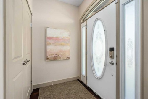 409 19 Avenue Ne, Calgary, AB - Indoor Photo Showing Other Room