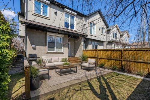 409 19 Avenue Ne, Calgary, AB - Outdoor
