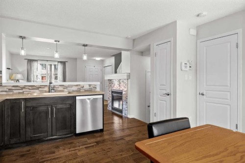 86 Elgin Meadows Gardens Se, Calgary, AB - Indoor Photo Showing Kitchen