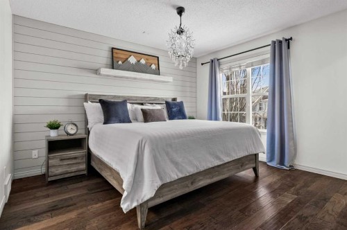 86 Elgin Meadows Gardens Se, Calgary, AB - Indoor Photo Showing Bedroom