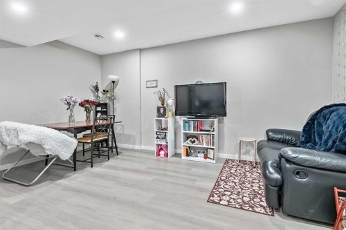 68 Wolf Gate, Okotoks, AB - Indoor