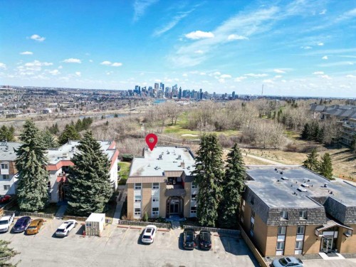 303-524 Cedar Crescent Sw, Calgary, AB - Outdoor With View