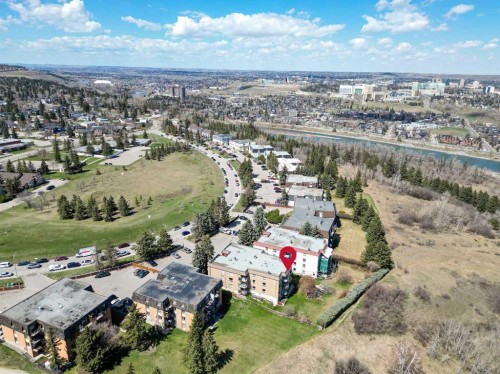 303-524 Cedar Crescent Sw, Calgary, AB - Outdoor With View