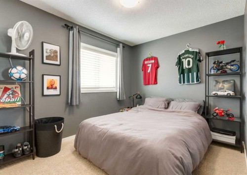 165 Walden Manor Se, Calgary, AB - Indoor Photo Showing Bedroom