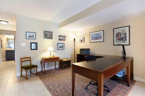 136 43 Avenue Nw, Calgary, AB - Indoor