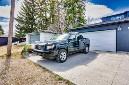 136 43 Avenue Nw, Calgary, AB - Outdoor