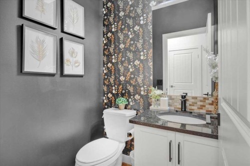 142 Fireside Bend, Cochrane, AB - Indoor Photo Showing Bathroom