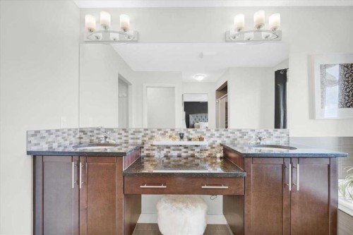 142 Fireside Bend, Cochrane, AB - Indoor Photo Showing Kitchen