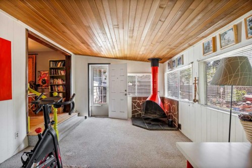 5 Fraser Road Se, Calgary, AB -  Photo Showing Other Room