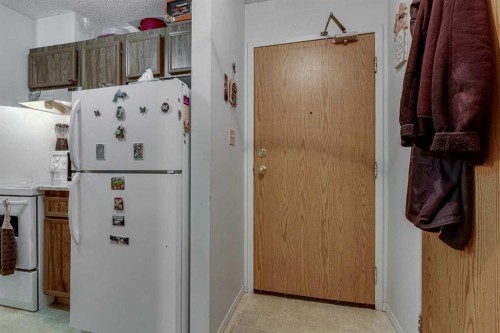 103-41 Bennett Street, Red Deer, AB - Indoor