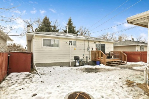 1986 Cottonwood Crescent Se, Calgary, AB - Outdoor With Exterior