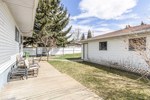 5636 37 Street Sw, Calgary, AB - Outdoor