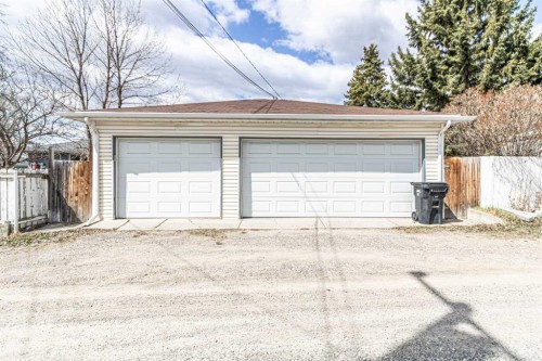 5636 37 Street Sw, Calgary, AB - Outdoor