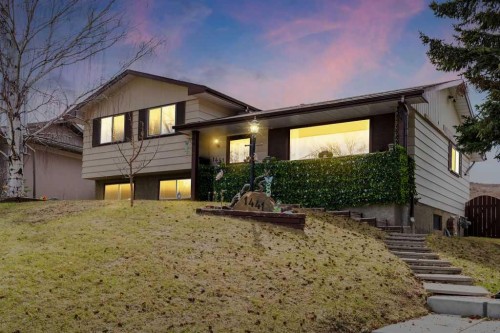 1441 Hunterbrook Road Nw, Calgary, AB - Outdoor