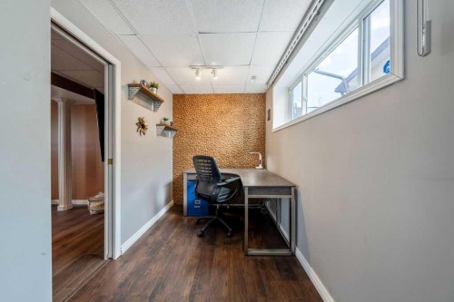 1441 Hunterbrook Road Nw, Calgary, AB - Indoor Photo Showing Other Room