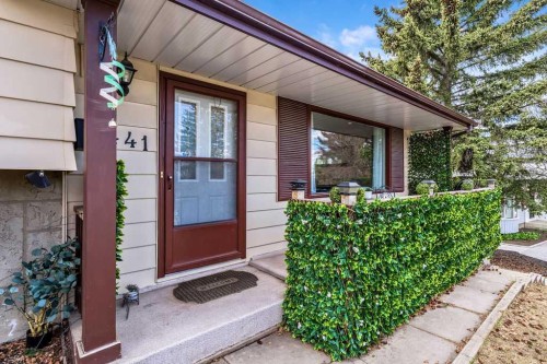 1441 Hunterbrook Road Nw, Calgary, AB - Outdoor With Exterior