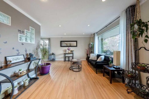 1441 Hunterbrook Road Nw, Calgary, AB - Indoor