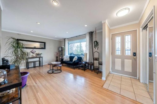 1441 Hunterbrook Road Nw, Calgary, AB - Indoor Photo Showing Other Room