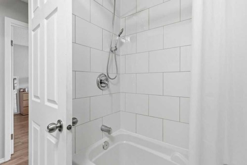 111 Shawglen Road Sw, Calgary, AB - Indoor Photo Showing Bathroom