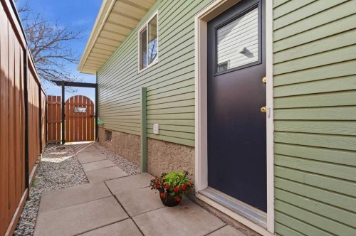111 Shawglen Road Sw, Calgary, AB - Outdoor With Exterior