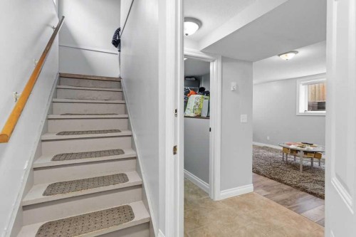 111 Shawglen Road Sw, Calgary, AB - Indoor Photo Showing Other Room