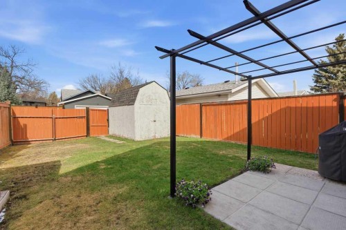 111 Shawglen Road Sw, Calgary, AB - Outdoor