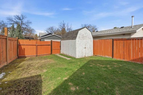 111 Shawglen Road Sw, Calgary, AB - Outdoor