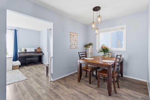 111 Shawglen Road Sw, Calgary, AB - Indoor Photo Showing Dining Room