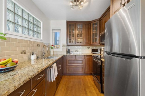1629 29 Avenue Sw, Calgary, AB - Indoor Photo Showing Kitchen With Double Sink