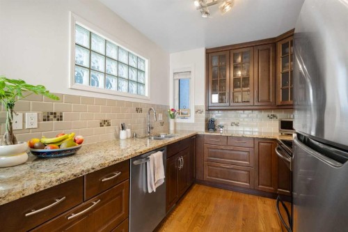 1629 29 Avenue Sw, Calgary, AB - Indoor Photo Showing Kitchen With Double Sink