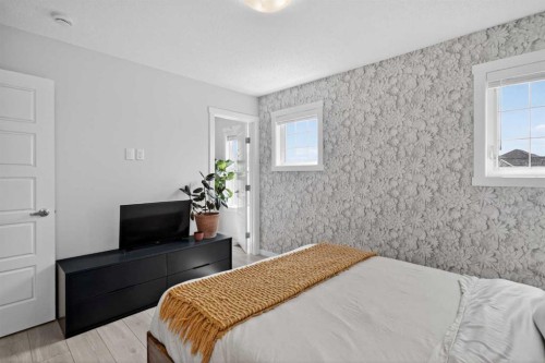 228 Cranbrook Square Se, Calgary, AB 