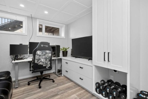228 Cranbrook Square Se, Calgary, AB 