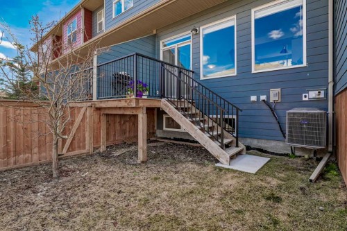 228 Cranbrook Square Se, Calgary, AB 