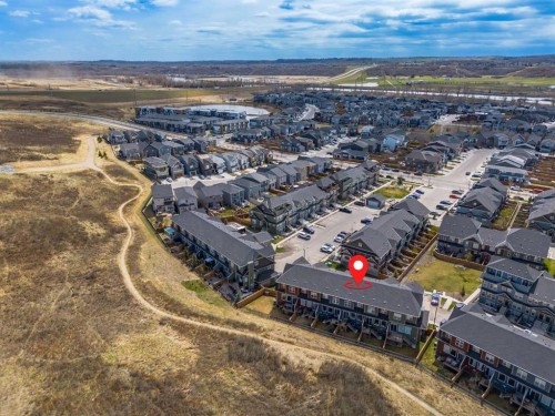228 Cranbrook Square Se, Calgary, AB 