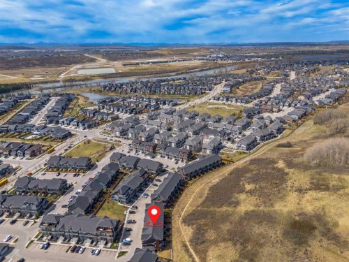 228 Cranbrook Square Se, Calgary, AB 