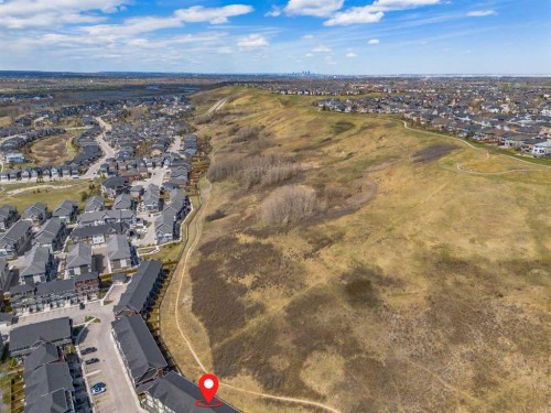 228 Cranbrook Square Se, Calgary, AB 