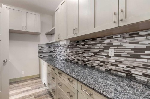 102 Speargrass Crescent, Carseland, AB - Indoor Photo Showing Kitchen
