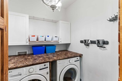 507 Windbrook Heights Sw, Airdrie, AB - Indoor Photo Showing Laundry Room