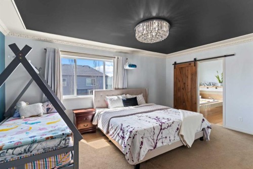 507 Windbrook Heights Sw, Airdrie, AB - Indoor Photo Showing Bedroom