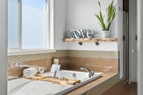 507 Windbrook Heights Sw, Airdrie, AB - Indoor Photo Showing Bathroom