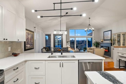 94 Edgebrook Heights Nw, Calgary, AB - Indoor Photo Showing Kitchen With Double Sink