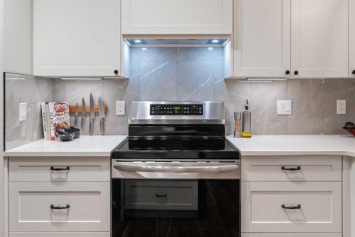 94 Edgebrook Heights Nw, Calgary, AB - Indoor Photo Showing Kitchen With Upgraded Kitchen