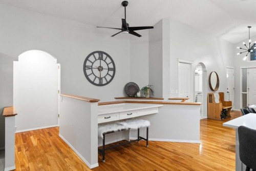94 Edgebrook Heights Nw, Calgary, AB - Indoor Photo Showing Other Room