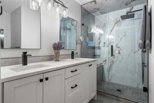 94 Edgebrook Heights Nw, Calgary, AB - Indoor Photo Showing Bathroom