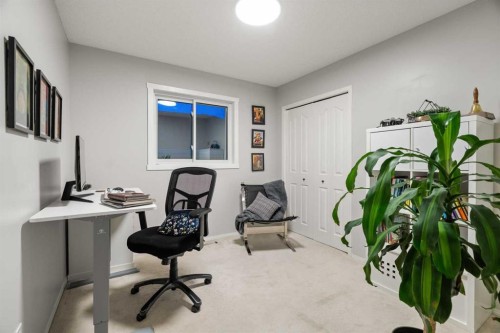 94 Edgebrook Heights Nw, Calgary, AB - Indoor Photo Showing Office